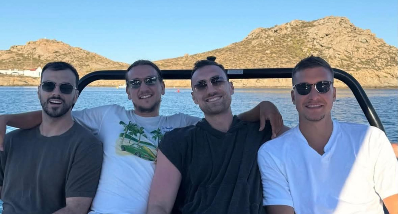 Μπογκντάνοβιτς και Μιλουτίνοφ παρέα στη Μύκονο / screenshot