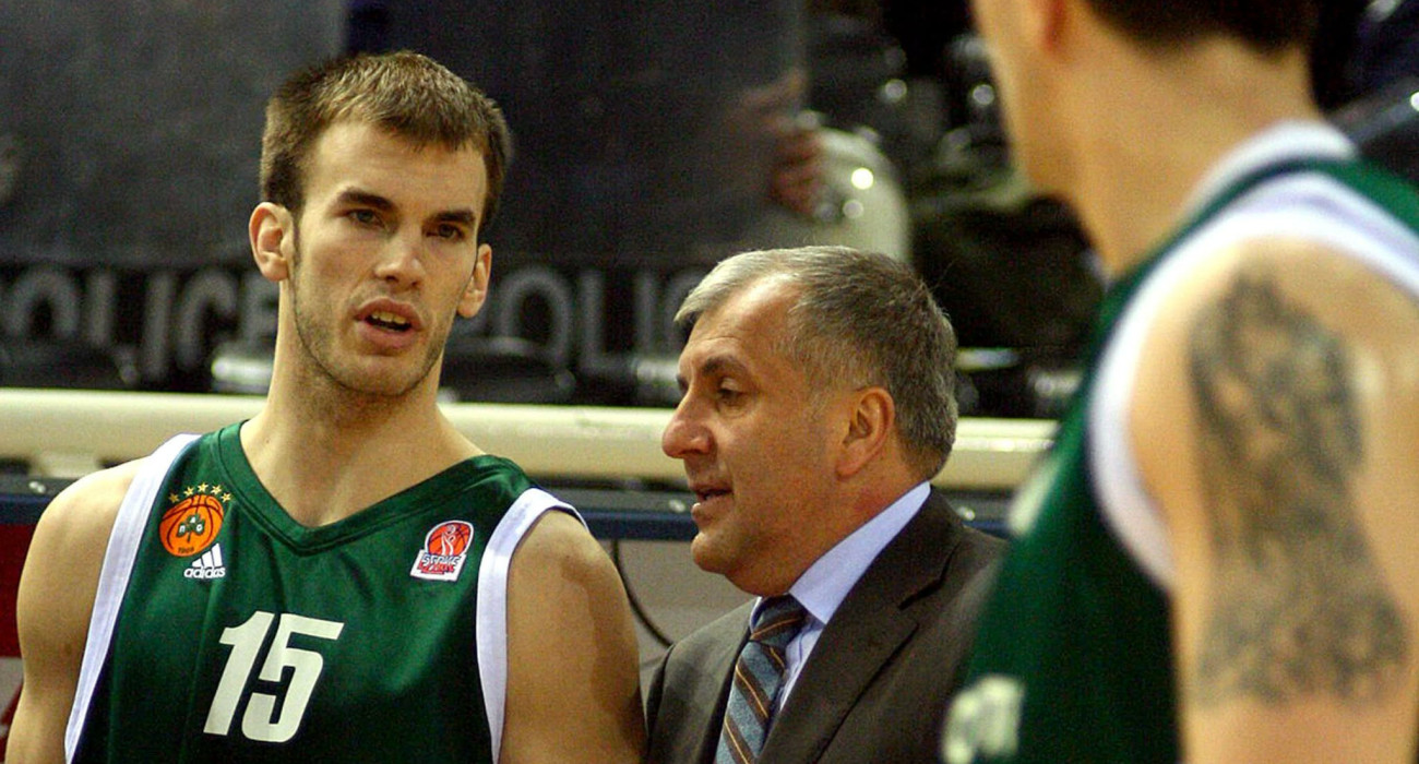 «Throwback» στη χρυσή εποχή: Η EuroLeague θυμήθηκε την πεντάδα του Ομπράντοβιτς που λύγισε την Μπαρτσελόνα