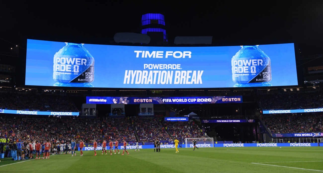 Η στιγμή που στο Boston Stadium γίνεται Cooling Brake και οι διαφημίσεις... πέφτουν - Πηγή: Visionhaus / Getty Images