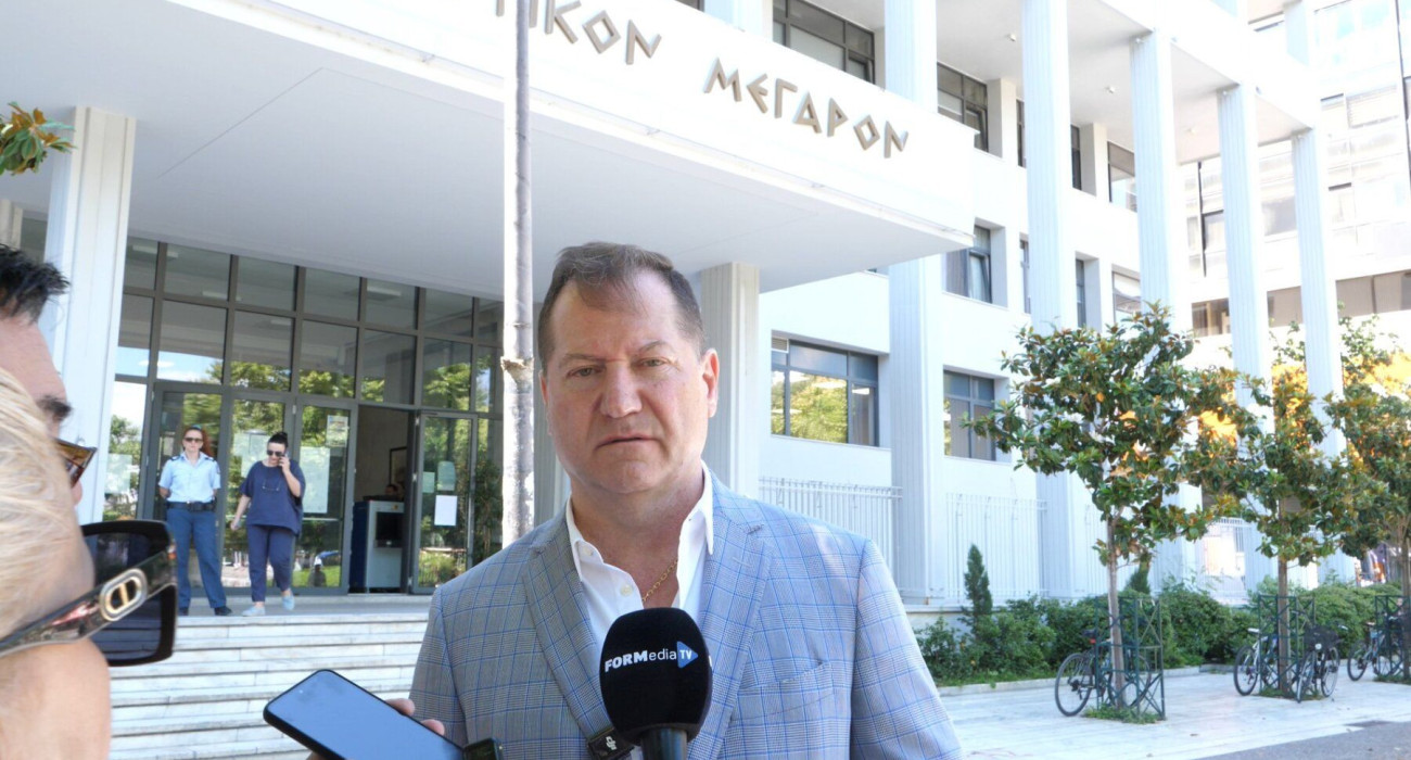 Ο Αχιλλέας Νταβέλης στην Εισαγγελία Πρωτοδικών Λάρισας / Πηγή: Formedia