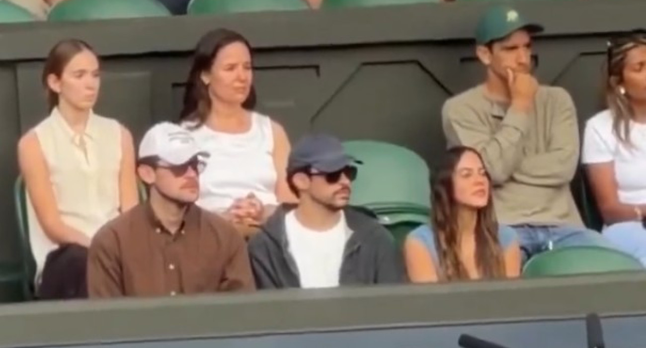 Ο Bad Bunny στις κερκίδες του κεντρικού κορτ στο Wimbledon / Screenshot