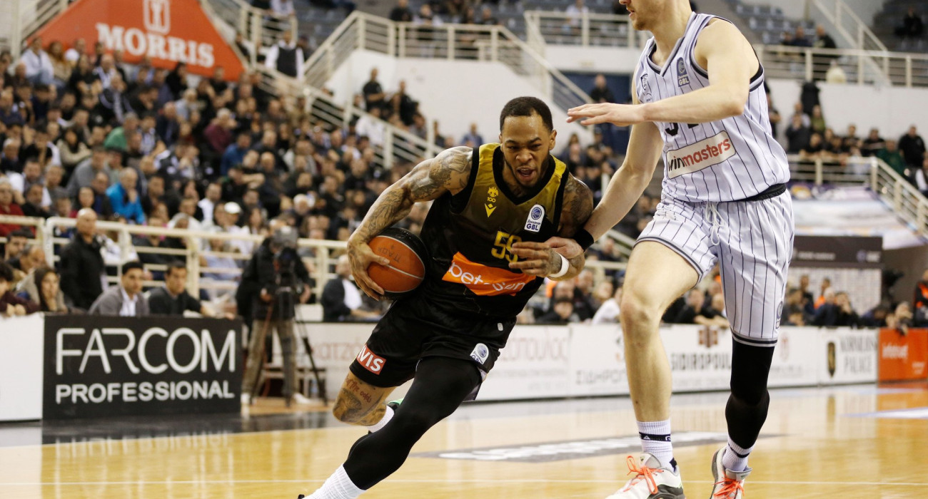 Με Τάκερ η ΑΕΚ κόντρα στον Ολυμπιακό