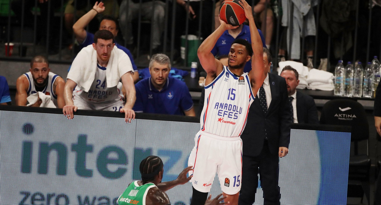 «Μέσα» Ντόζιερ, Πουαριέ και Οσμανί για το Game 5 της Εφές με Παναθηναϊκό