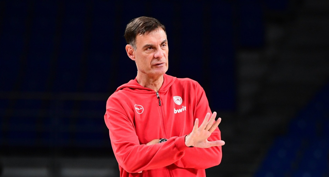 Μπαρτζώκας: «Ο Φουρνιέ παίρνει φάρμακα - Δεν ξέρουμε ακόμα αν θα παίξει»