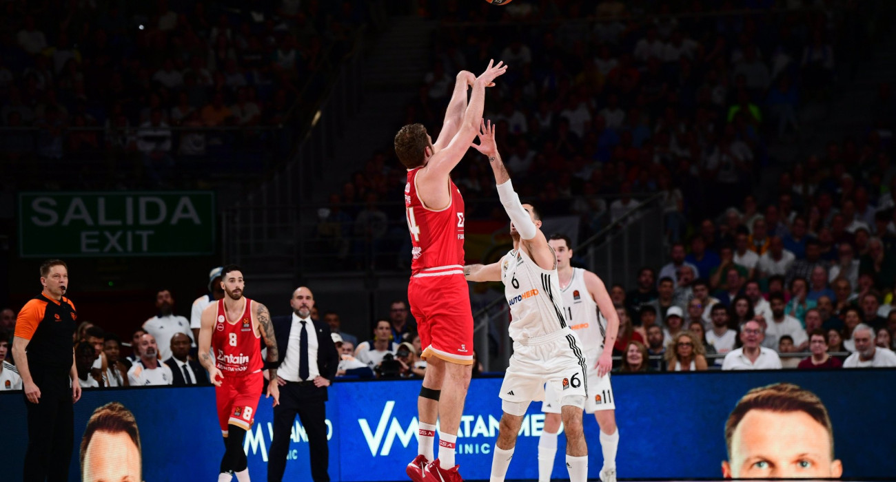 Το μεγάλο τρίποντο-μισή πρόκριση του Βεζένκοφ κόντρα στη Ρεάλ (video)