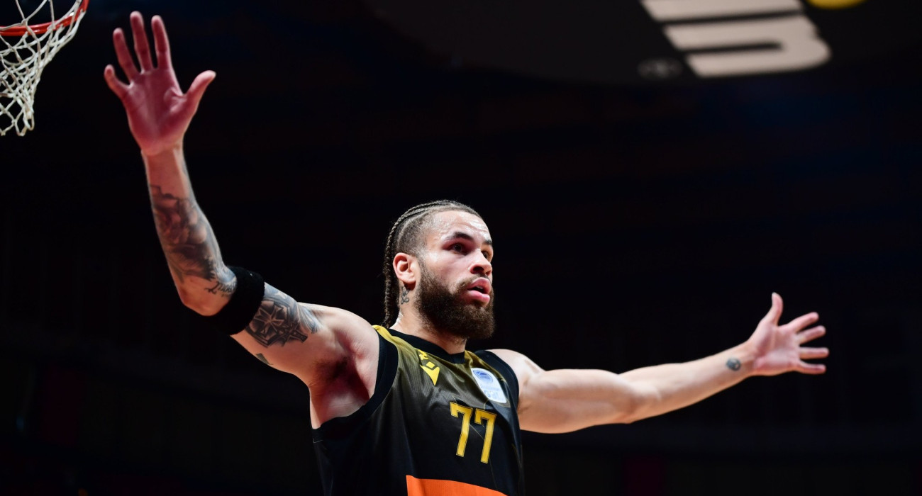 Ο Χέιλ στο Athletiko: «Όλη την εβδομάδα το μόνο που ονειρεύομαι είναι η ΑΕΚ να σηκώνει το BCL»