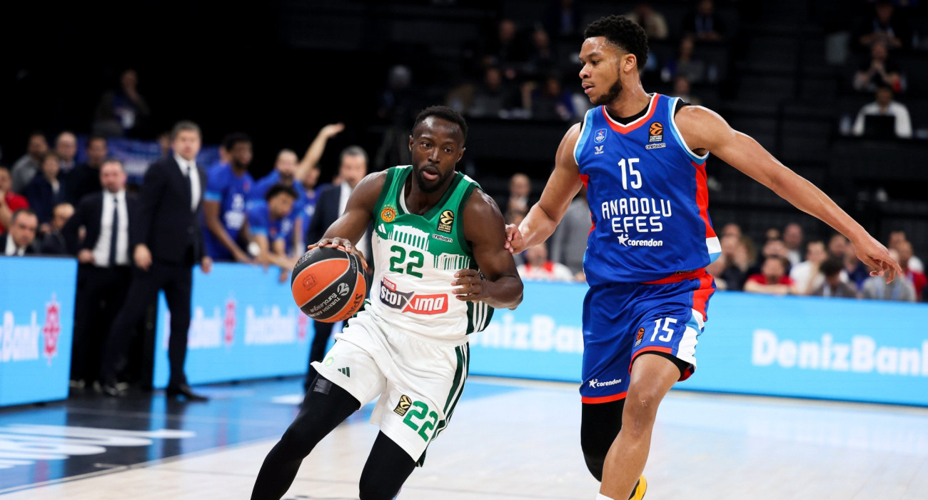 Με Ντόζιερ η Εφές κόντρα στον Παναθηναϊκό - Οι 12άδες των ομάδων