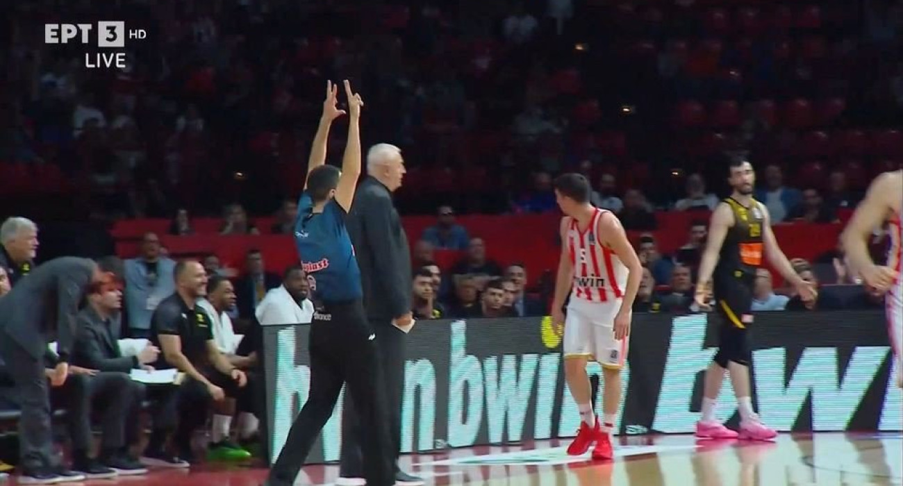 Το βλέμμα του Λαρεντζάκη στον πάγκο της ΑΕΚ μετά από καθοριστικό τρίποντο (video)