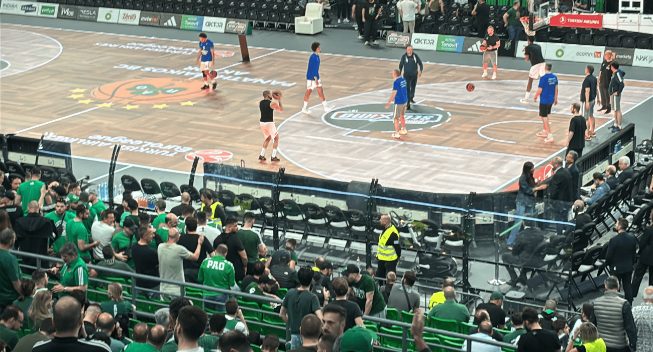 Ο Παναθηναϊκός τοποθέτησε προστατευτικό γυαλί πίσω από τον πάγκο της Εφές (video)