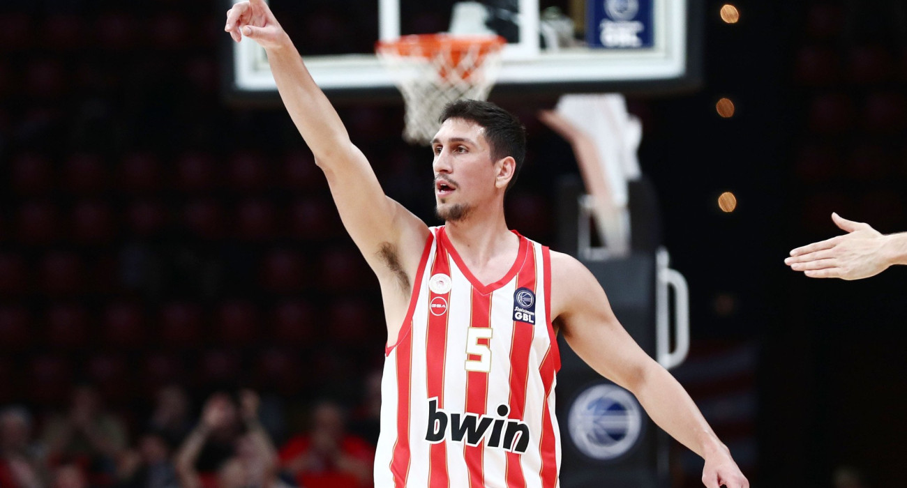 «Larry 4 the win»: Η ερώτηση στην οποία οι παίκτες του Ολυμπιακού απάντησαν... Λαρεντζάκης (video)