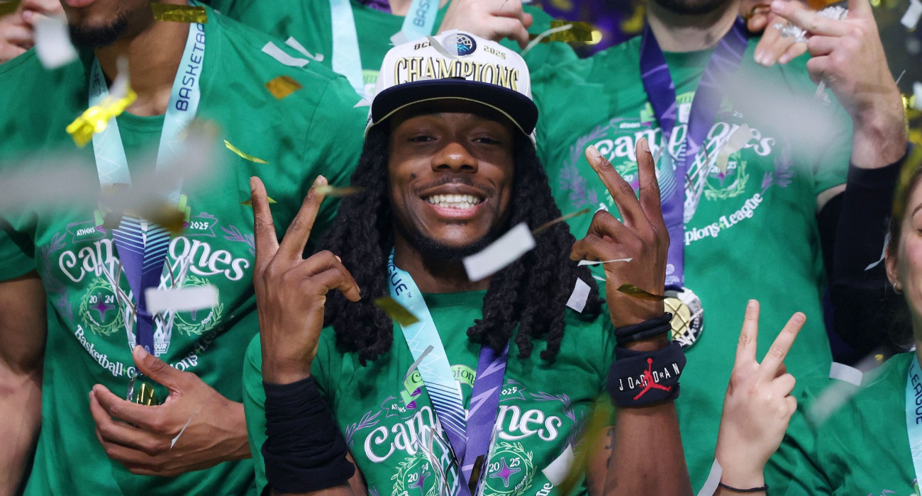 Ο Κέντρικ Πέρι με τη Μάλαγα, ΄Πηγή: Eurokinissi