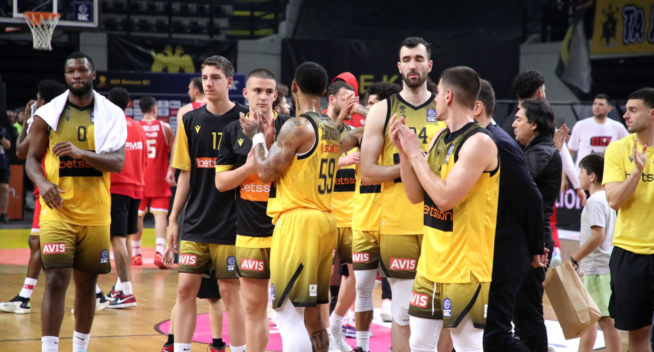 Η ΑΕΚ αξίζει ένα τελευταίο χειροκρότημα