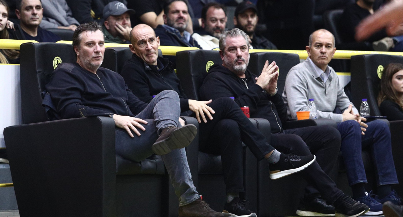 Ο Δήμος Στασινόπουλος ανάμεσα στους μεγαλομετόχους της ΚΑΕ Ολυμπιακός / Πηγή: Eurokinissi