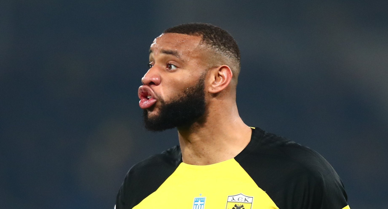 Ο Ερυθρός Αστέρας έκανε επαφή με τον Μουκουντί