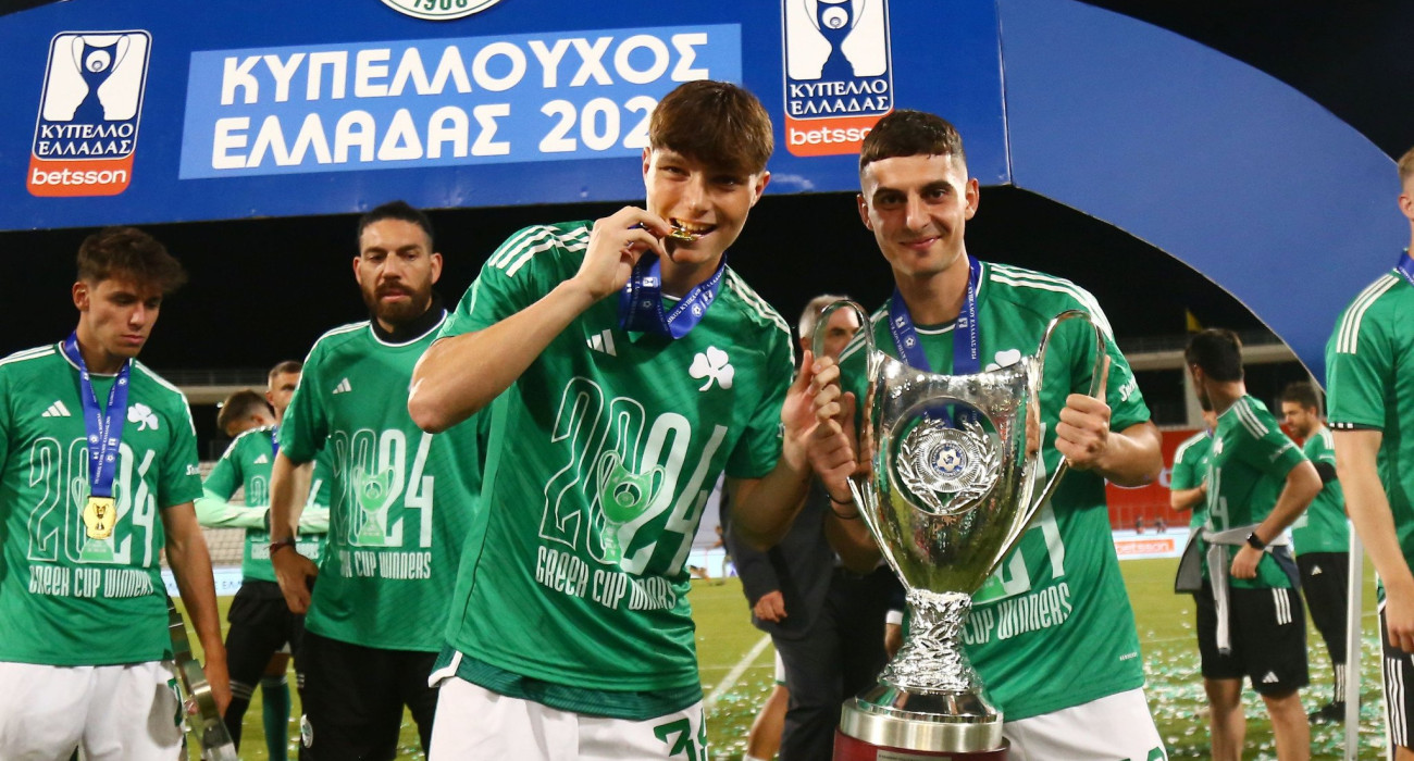 Οι Γιώργος Κάτρης και Γιώργος Κυριόπουλος με τα μετάλλια και την κούπα του Κυπελλούχου Ελλάδας με τον Παναθηναϊκό τον Μάιο του 2024 - ΠΗΓΗ: ΙΝΤΙΜΕ