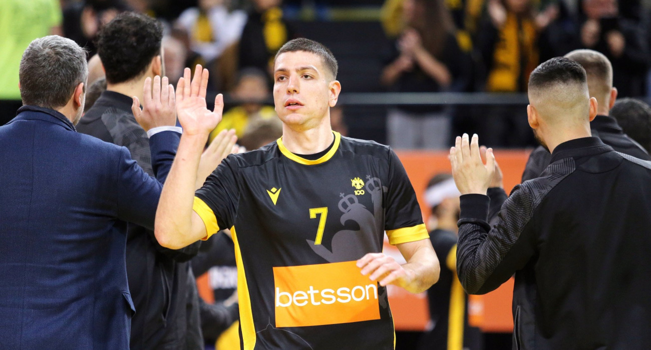 Παίρνει σειρά ο Φλιώνης για την ΑΕΚ Betsson ενόψει της νέας σεζόν