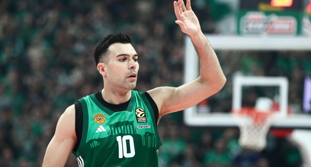 Ο Σλούκας βλέπει ξανά το τρελό buzzer beater με την Εφές: «Ας σουτάρω» (video)