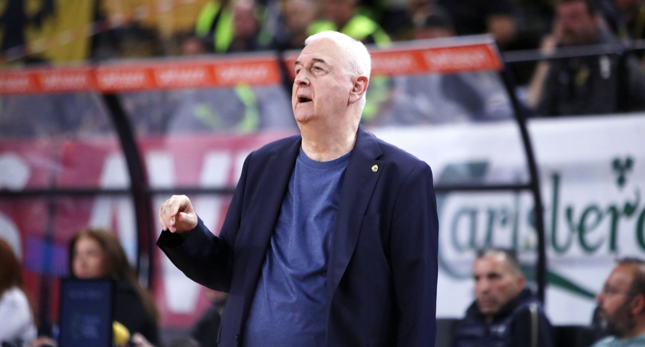 Θερμό χειροκρότημα για τον Σάκοτα από τον κόσμο της ΑΕΚ στη Sunel Arena (video)