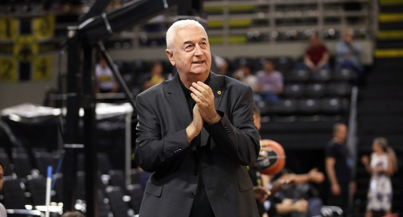 Για την δυναμική του κόσμου της ΑΕΚ, ο στόχος που έθεσε ο Σάκοτα είναι... παιχνιδάκι