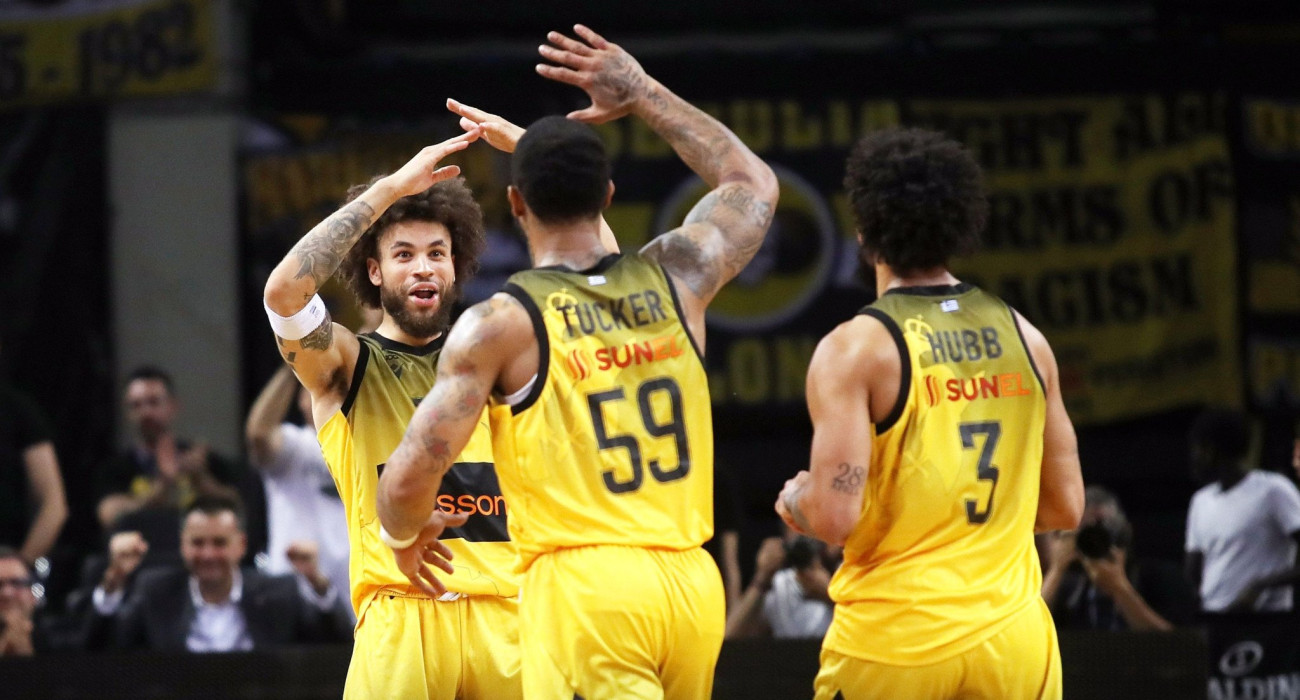 Η ΑΕΚ θα κάνει προσπάθεια για να κρατήσει Γκρέι, Χέιλ και Τάκερ