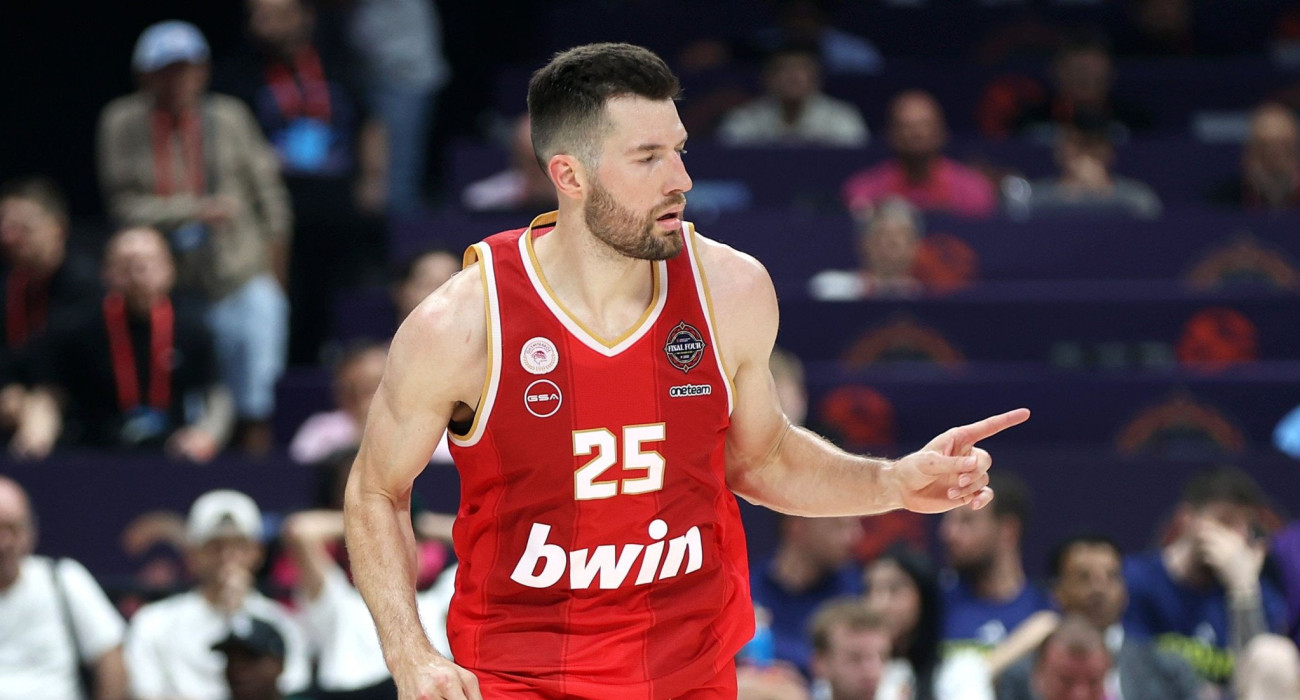 Ο Ολυμπιακός πήρε τον τελικό της... παρηγοριάς απέναντι στον Παναθηναϊκό με τρομερό Πίτερς