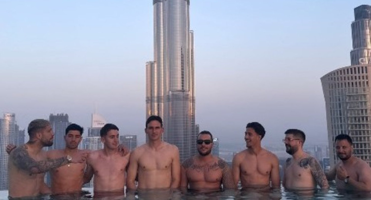 Το διασκεδάζουν στο Άμπου Ντάμπι τέσσερις ποδοσφαιριστές του Ολυμπιακού