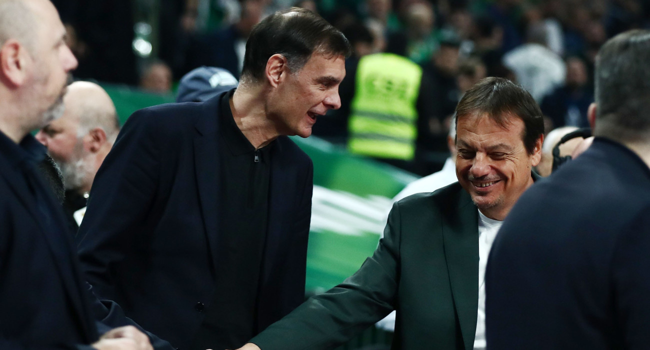 Η αγκαλιά Αταμάν-Μπαρτζώκα πριν από το Game 1 των τελικών (video)