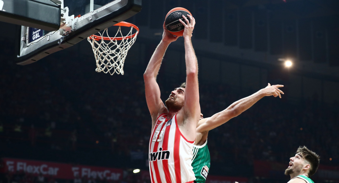 Τα δεδομένα για τον Μιλουτίνοφ και η περίπτωση Μπούκερ στον Ολυμπιακό