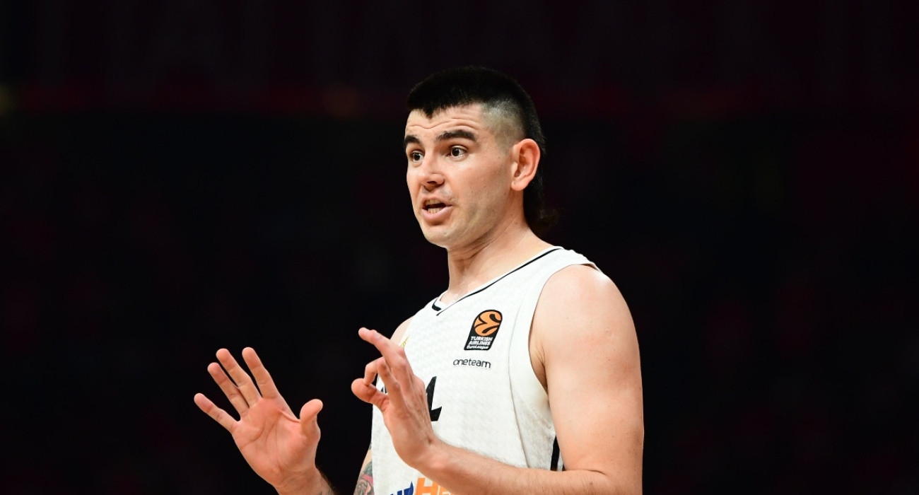 Χειρουργείο για τον Ντεκ