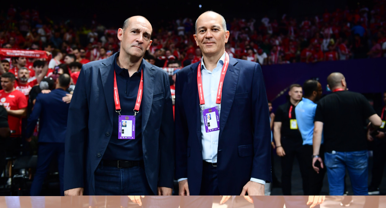 Ολυμπιακός: «2.000 λέξεις για τα έργα και τις ημέρες του Γιαννακόπουλου»