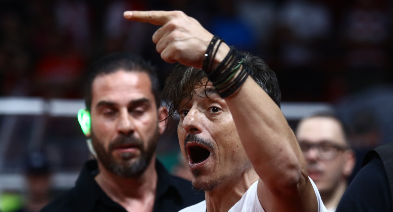 ΚΑΕ Ολυμπιακός: «Ο Γιαννακόπουλος έφυγε τρέχοντας, οι αστυνομικοί τον κυνηγούσαν»