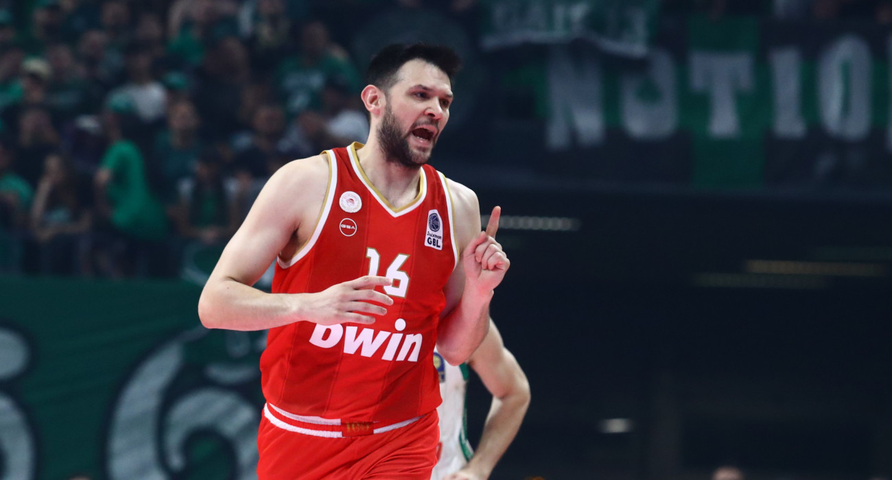 Παπανικολάου: «Συσπειρωθήκαμε, βρήκαμε τον τρόπο να επιστρέψουμε» (video)