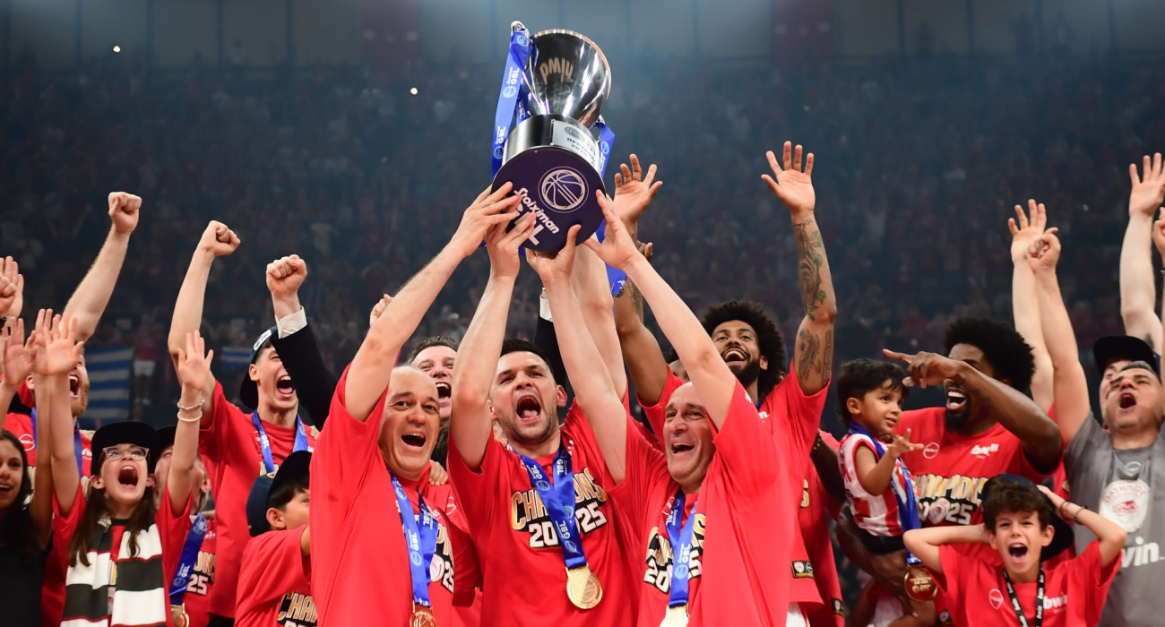 Παπανικολάου: «Βάλαμε ομπρέλα προστασίας στην ομάδα, το παρεάκι μας ίσως σπάσει»