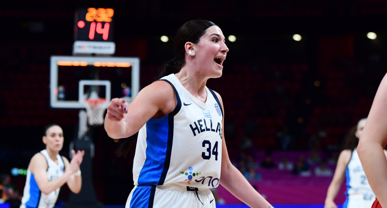 Πηγή: Eurokinissi - Η Μαριέλλα Φασούλα με την φανέλα της Εθνικής Ελλάδας