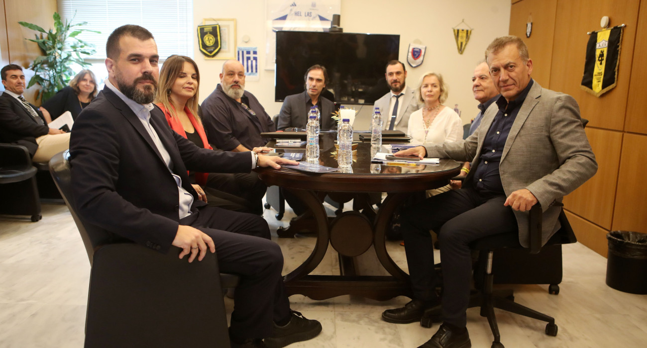 Αλλαγές στις ποινές της ΔΕΑΒ ζήτησαν Big 4 και ΟΦΗ από τον Βρούτση