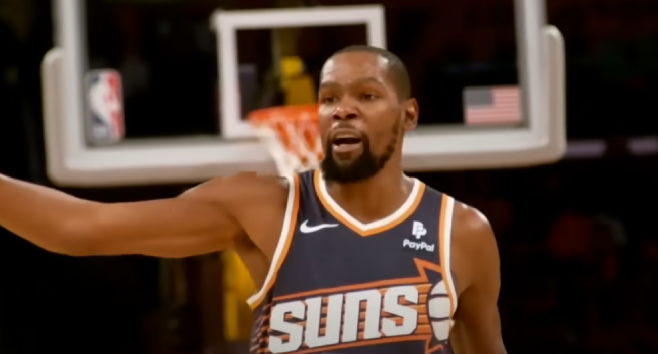 «Είναι ομαδικό σπορ, δεν παίζω τένις»:  Ο Ντουράντ έπιασε κουβέντα για την καριέρα του με χρήστες του Twitter και είχε πολλά να πει