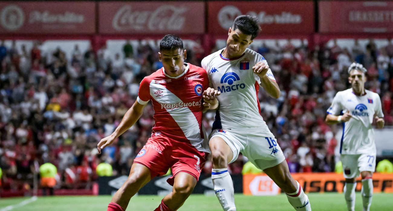 O Σκιπιόνι (δεξιά) σε ματς της Τίγκρε / Getty Images