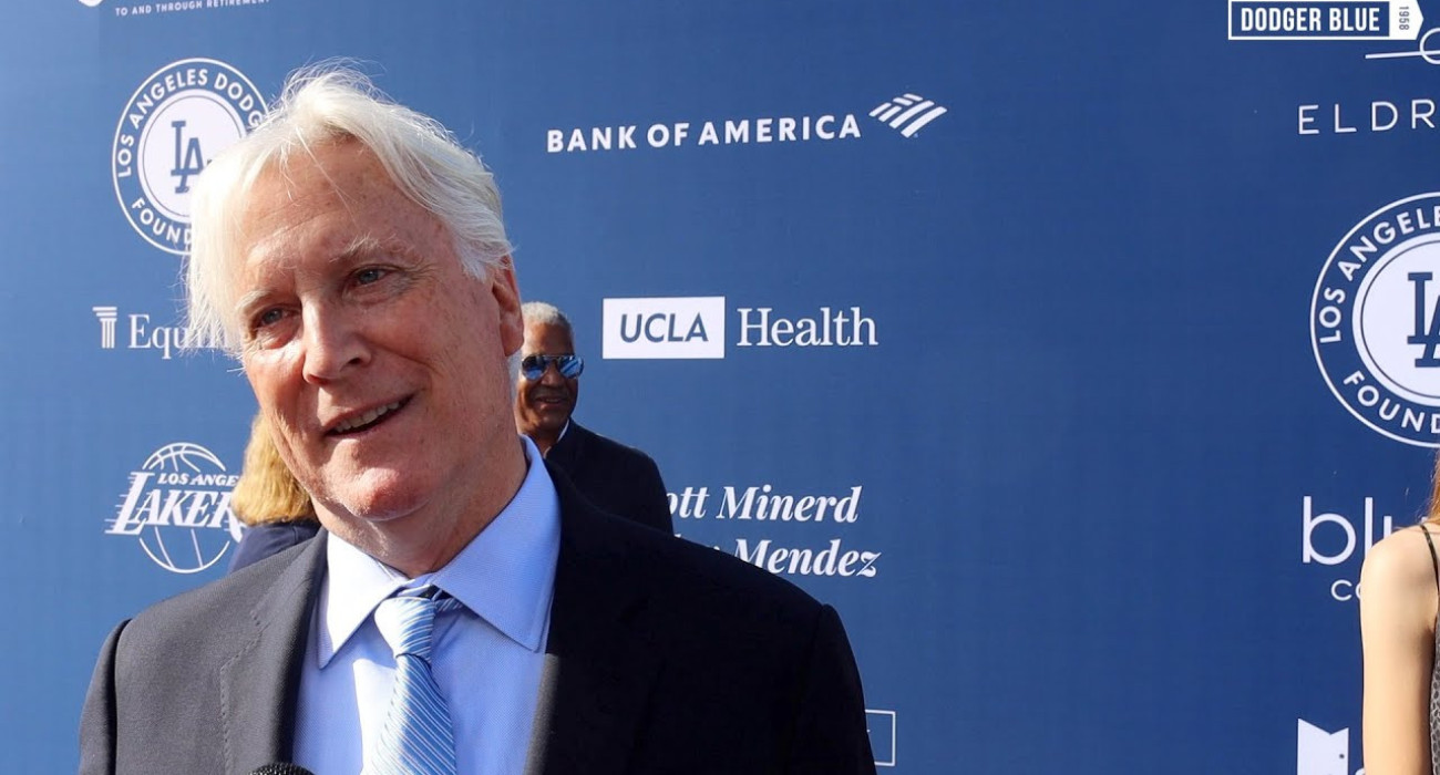 Μαρκ Γουόλτερ: Ποιος είναι ο νέος ιδιοκτήτης των Λέικερς