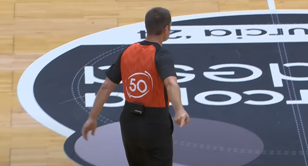 Αυτός είναι ο λόγος που στην εμφάνιση των διαιτητών της ACB υπάρχει αριθμός