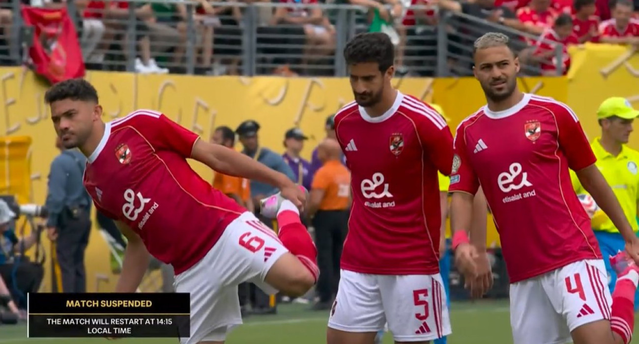 Ξεκινάει ξανά η αναμέτρηση ανάμεσα σε Παλμέιρας και Αλ Αχλί - Επιστρέφει ο κόσμος στο γήπεδο