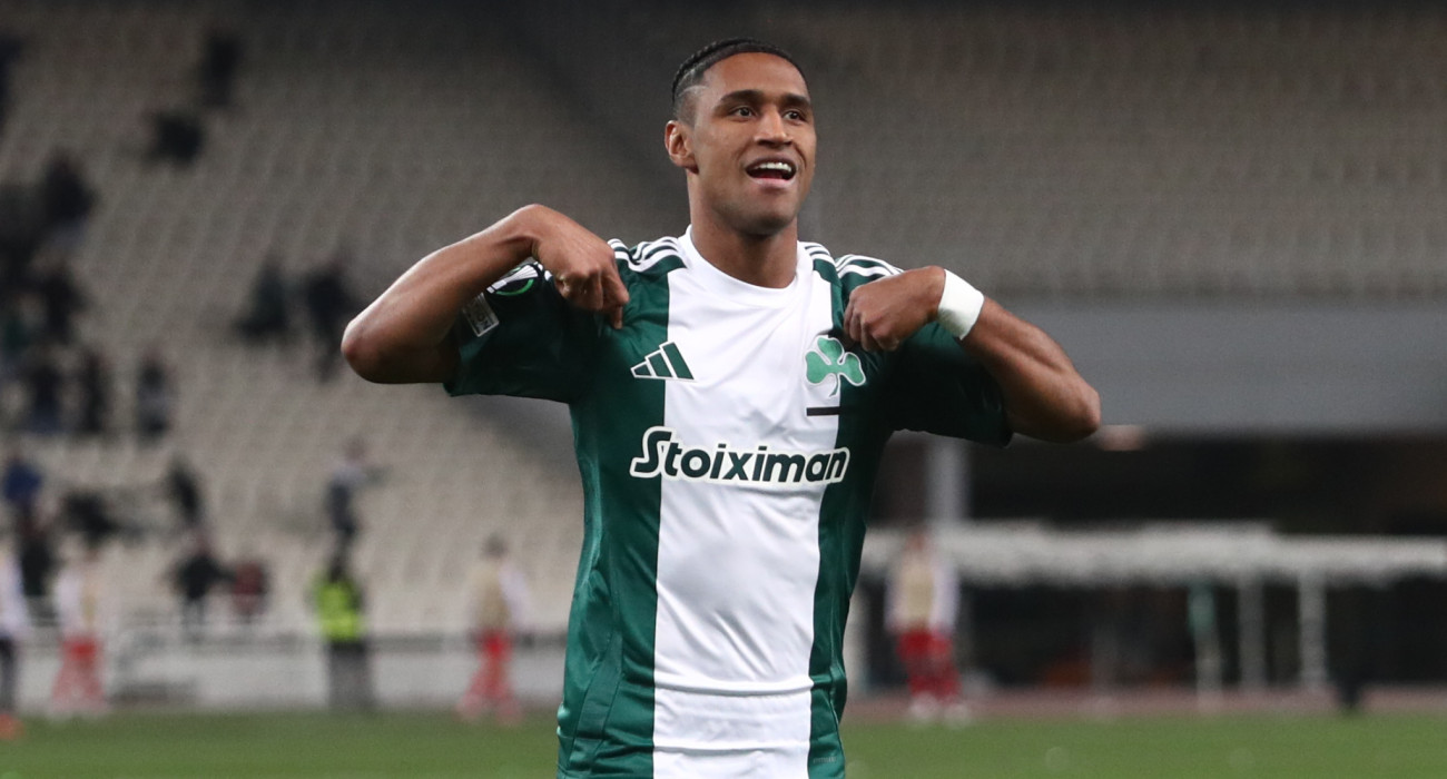 Ο Ματέους Τετέ πανηγυρίζει το γκολ που σημείωσε εναντίον της Φιορεντίνα στο ΟΑΚΑ - ΠΗΓΗ: Eurokinissi