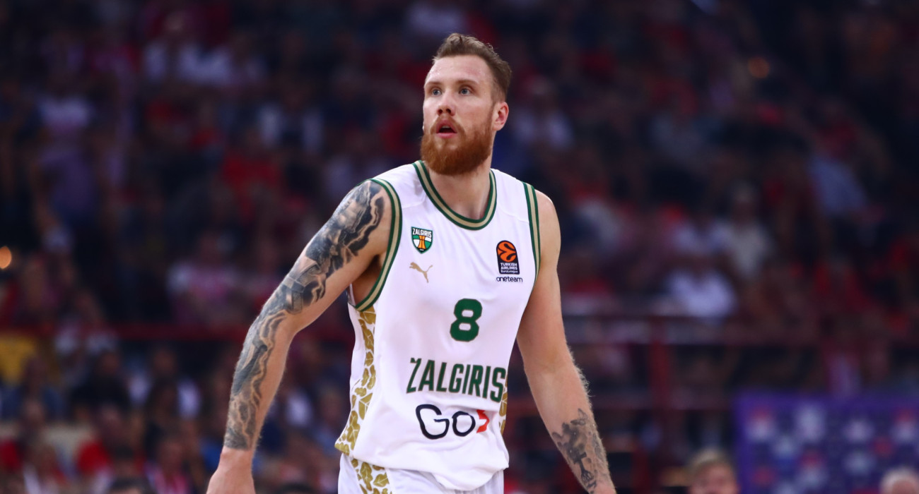 Ο Ίγκνας Μπραζντέικις με τη φανέλα της Ζάλγκιρις, Πηγή: Eurokinissi