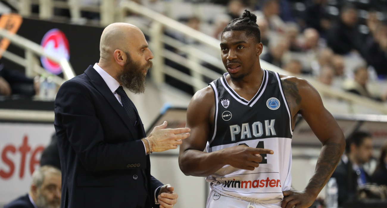 Ο Μάσιμο Καντσελιέρι στο Athletiko: «Ο Μπάρτλεϊ είναι σιωπηλός ηγέτης, κάνει όλα όσα θέλει ένας προπονητής»