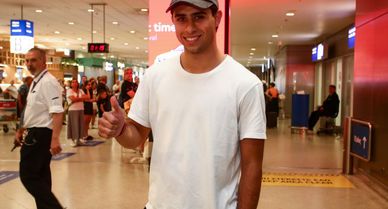 Στην Ελλάδα για τον Ολυμπιακό ο Σιπιόνι: «Ο Έσε μου είπε ότι είναι απ' τους μεγαλύτερους συλλόγους στην Ευρώπη»