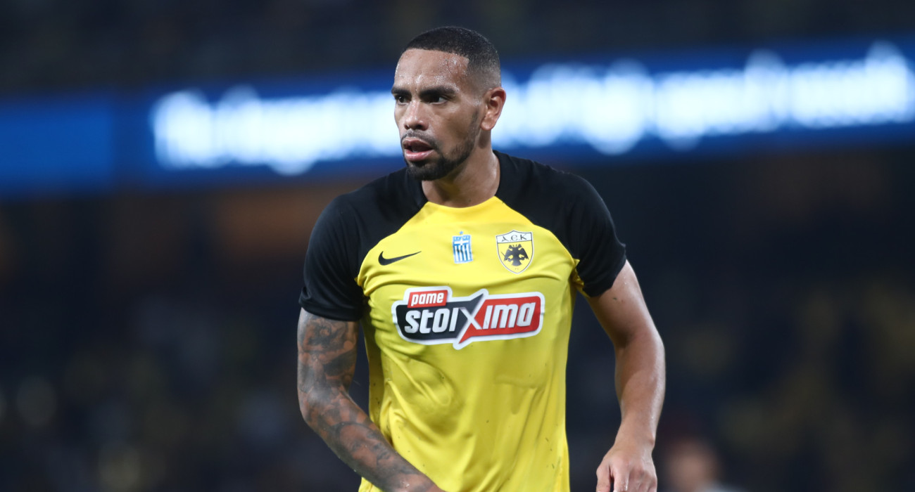 Ο Αλεξάντερ Κάλενς σε αγώνα της ΑΕΚ / Πηγή: Eurokinissi