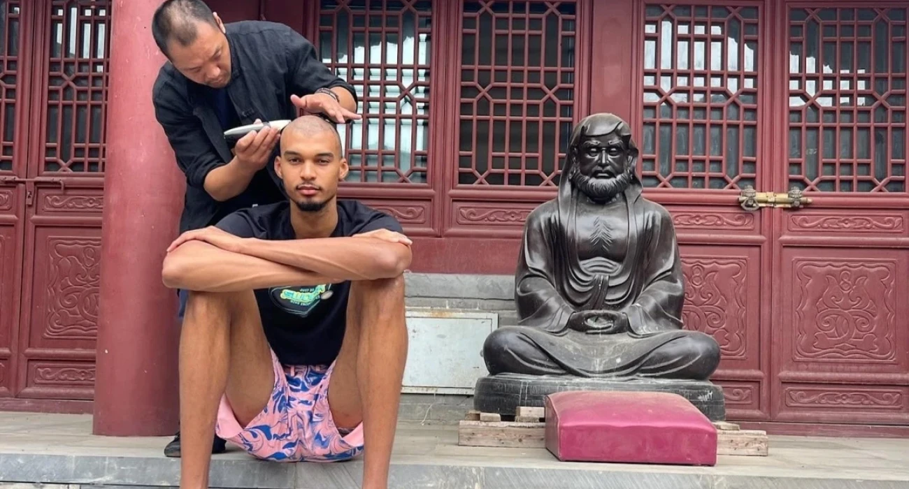 O Ουεμπανιαμά έγινε... Σαολίν για 10 μέρες: Αυτό ήταν το πρόγραμμά του