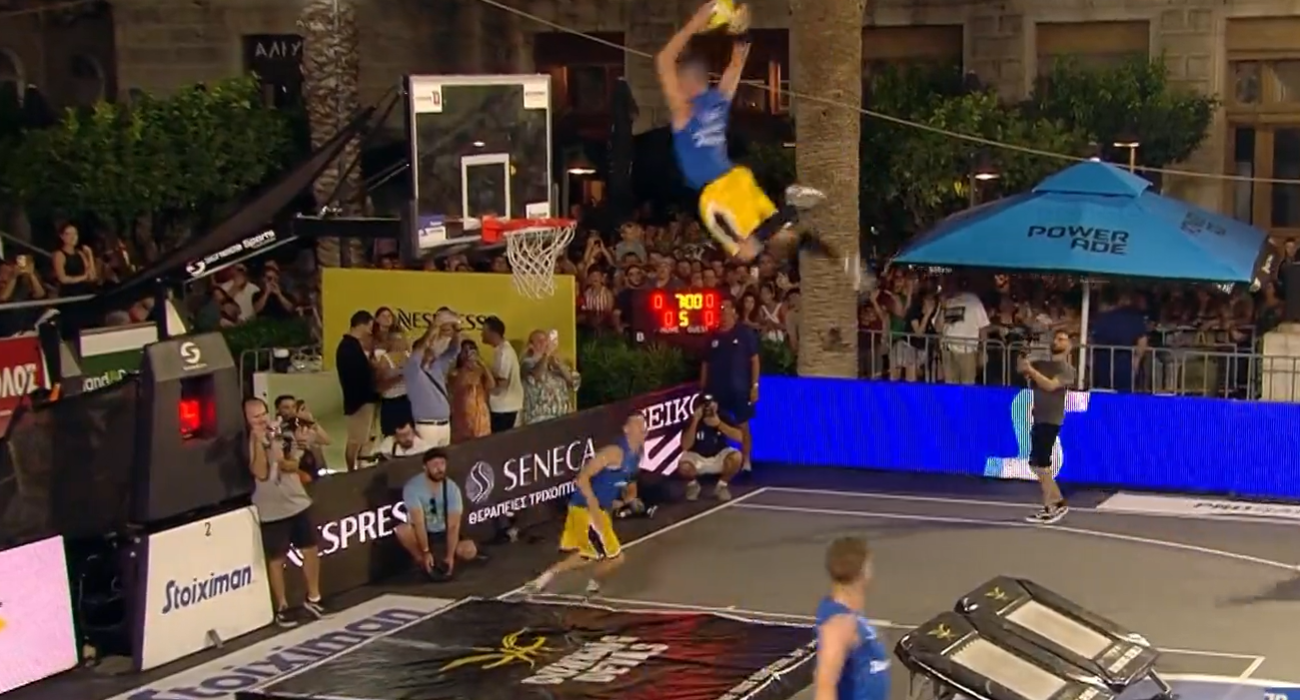 Τα απίστευτα καρφώματα στο τουρνουά του Πρίντεζη στη Σύρο (video)