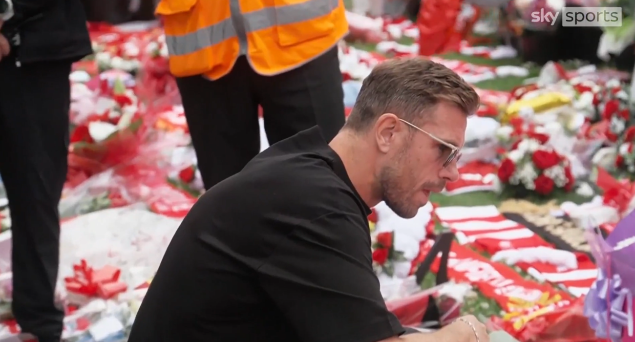 Ράγισαν οι καρδιές όλων με την εικόνα του Χέντερσον για τον Ζότα (video)