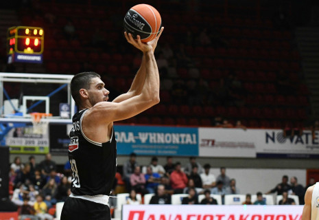 Συνεχίζουν στον ΠΑΟΚ οι Περσίδης και Ομορούγι