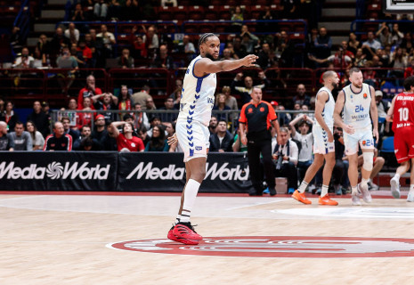 Ακάθεκτη η Βαλένθια και εντός των συνόρων - Νίκησε τη Μάλαγα με φοβερό Μοντέρο